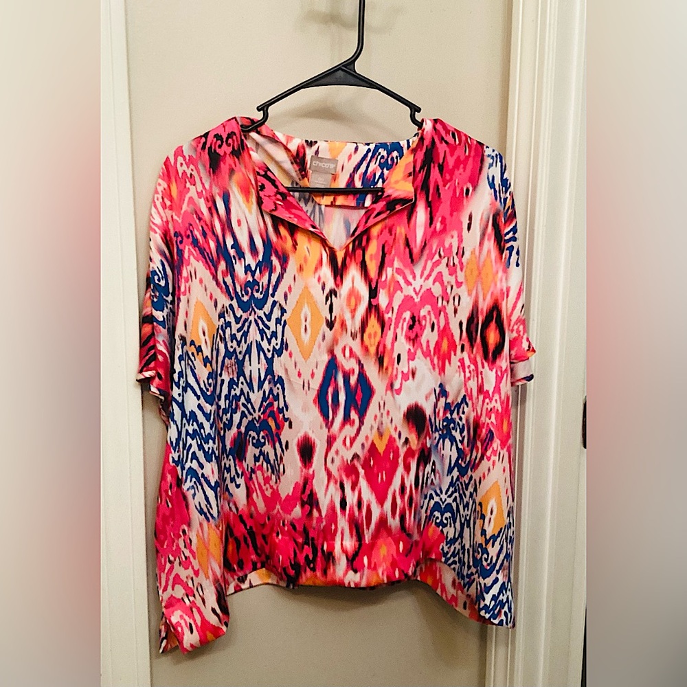 NWOT Chico's Dolmen Ikat Oversized Split Neck abstract Women's Blouse size 0/2